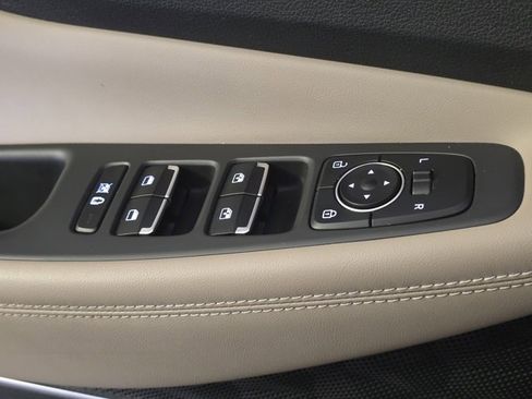 Used 2020 Hyundai Santa Fe SEL w/ Convenience + Premium Package image 9