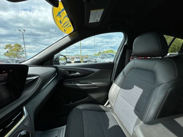 Used 2024 Buick Envista Sport Touring w/ Convenience I Package FWD image 46