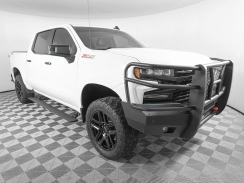 Used 2021 Chevrolet Silverado 1500 LT Trail Boss w/ Bed Protection Package image 3