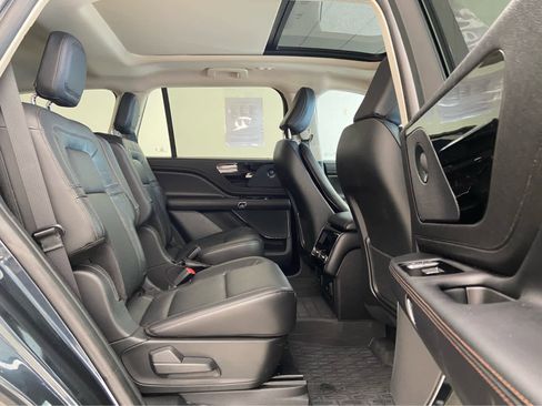 Used 2023 Lincoln Aviator Reserve w/ Class IV Trailer Tow Package image 18