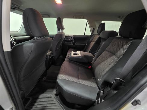 Used 2022 Toyota 4Runner TRD Off-Road AWD/4WD image 17