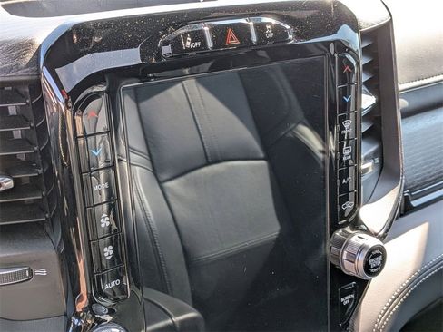 Certified 2023 RAM 2500 Limited image 25