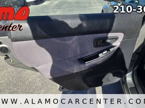 Used 2006 Subaru Impreza 2.5i AWD/4WD image 26