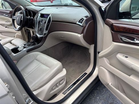 Used 2011 Cadillac SRX Luxury FWD image 10
