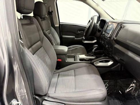 Used 2023 Nissan Frontier SV image 18