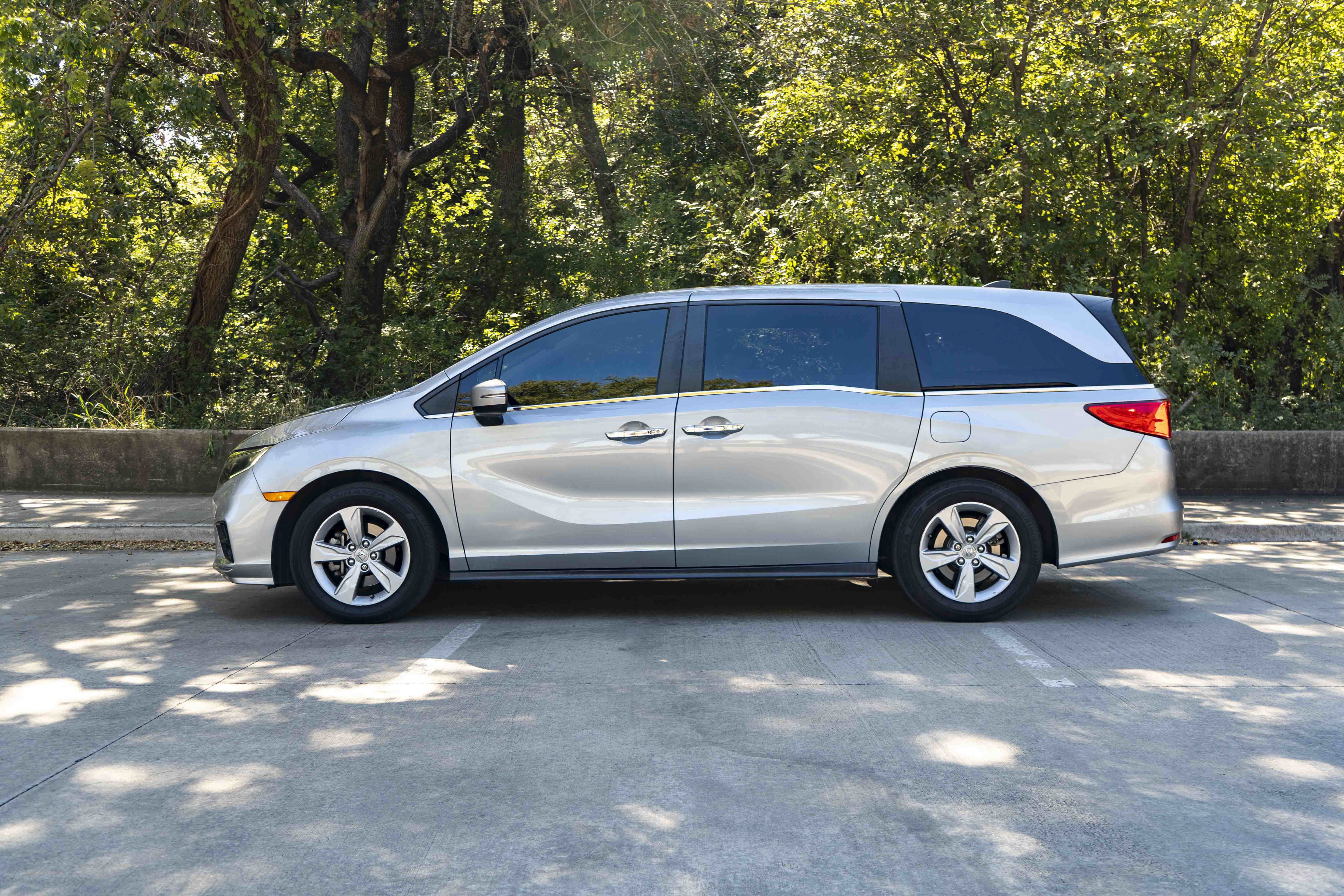 Used 2018 Honda Odyssey EX image 6