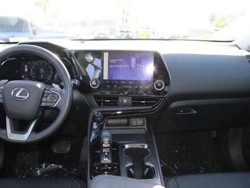Certified 2025 Lexus NX 250 FWD w/ Accessory Package (K3) image 10