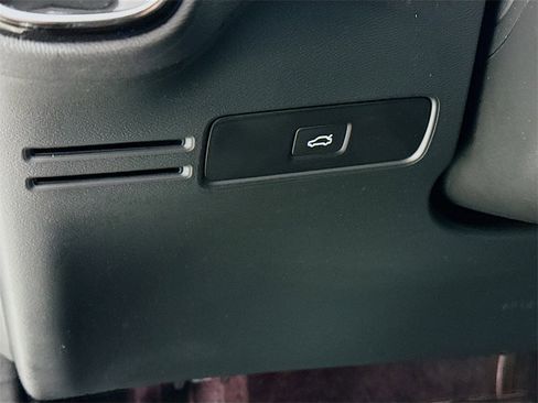 Used 2023 Volvo C40 P8 Recharge Plus image 11