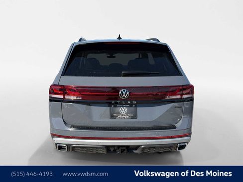 New 2026 Volkswagen Atlas Peak Edition AWD/4WD image 5
