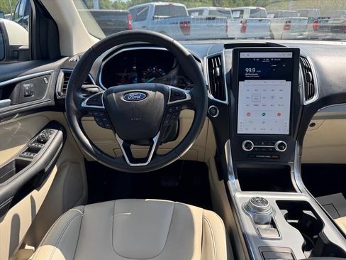 Used 2021 Ford Edge Titanium AWD/4WD image 14