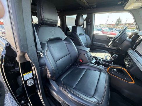 Used 2023 Ford Bronco Badlands image 25