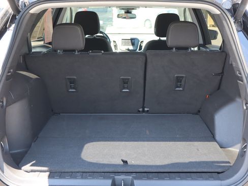 Used 2022 Chevrolet Equinox LT FWD image 32