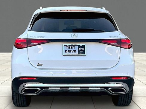 Used 2023 Mercedes-Benz GLC 300 4MATIC image 4