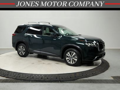 Used 2025 Nissan Pathfinder SL