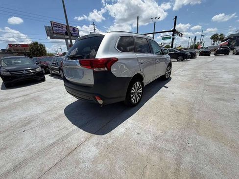 Used 2020 Mitsubishi Outlander SEL FWD image 6