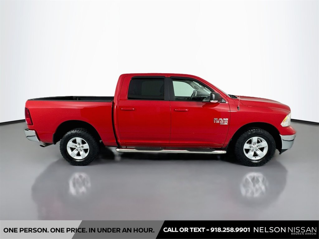 Used 2019 RAM 1500 Classic SLT w/ Luxury Group AWD/4WD image 4