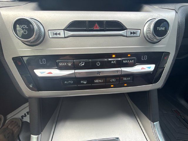 Used 2021 Ford Explorer XLT w/ Equipment Group 202A AWD/4WD image 30