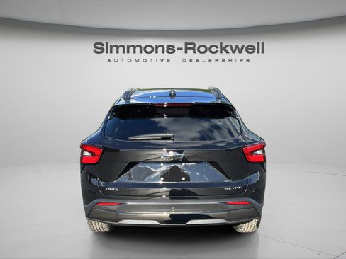 New 2026 Chevrolet Trax ACTIV w/ Driver Confidence Package FWD image 5