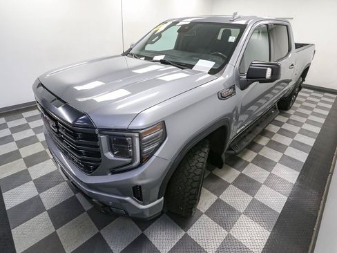 Used 2023 GMC Sierra 1500 AT4 w/ AT4 Premium Package AWD/4WD image 6