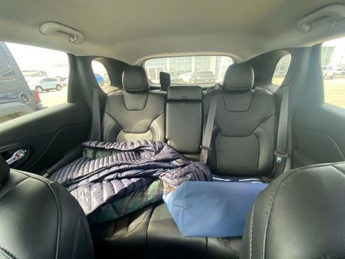 Used 2022 Jeep Cherokee Latitude Lux image 14