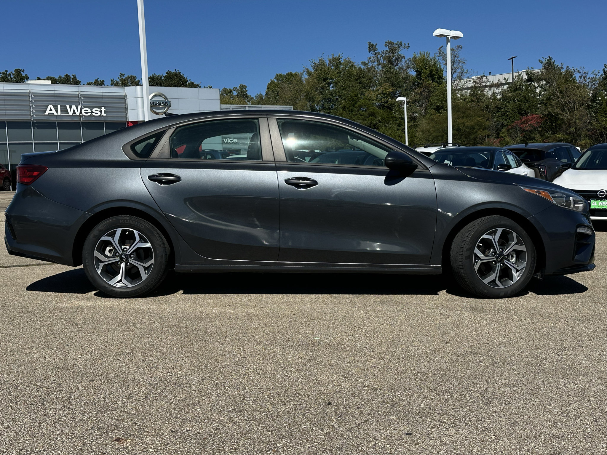 Used 2021 Kia Forte LXS FWD image 2
