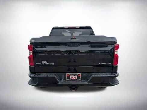 Used 2023 Chevrolet Silverado 1500 Custom AWD/4WD image 4