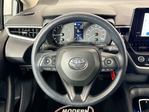 Used 2024 Toyota Corolla LE image 21