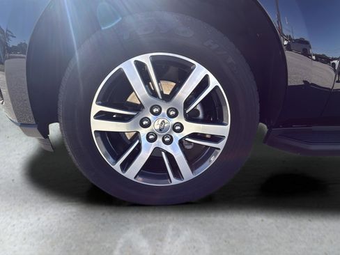 Used 2024 Ford Expedition Limited image 17