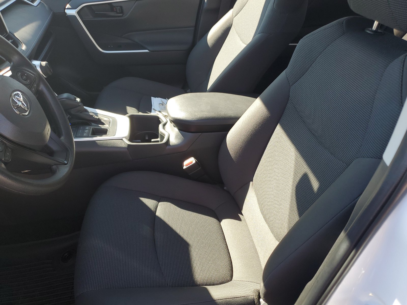 Used 2025 Toyota RAV4 LE AWD/4WD image 17