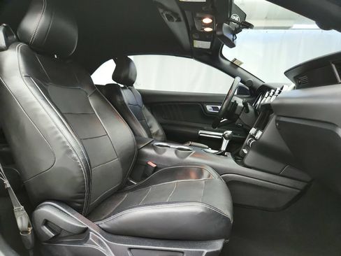 Used 2020 Ford Mustang Premium RWD image 23