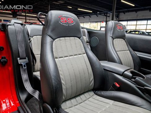 Used 2002 Chevrolet Camaro Z28 w/ SS Performance/Appearance Pkg image 18