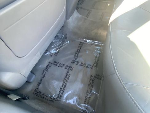 Used 2011 Toyota Camry XLE image 28