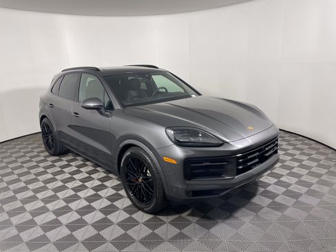Used 2026 Porsche Cayenne S AWD/4WD image 9