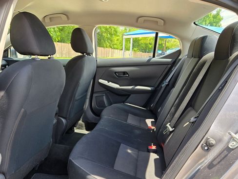 Used 2024 Nissan Sentra SV FWD image 14