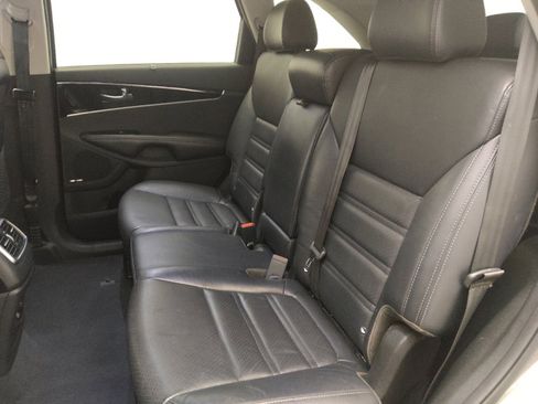 Used 2019 Kia Sorento EX w/ EX Touring Package image 18