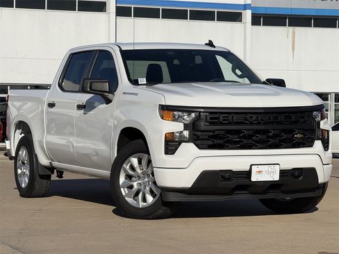 Certified 2024 Chevrolet Silverado 1500 Custom image 2