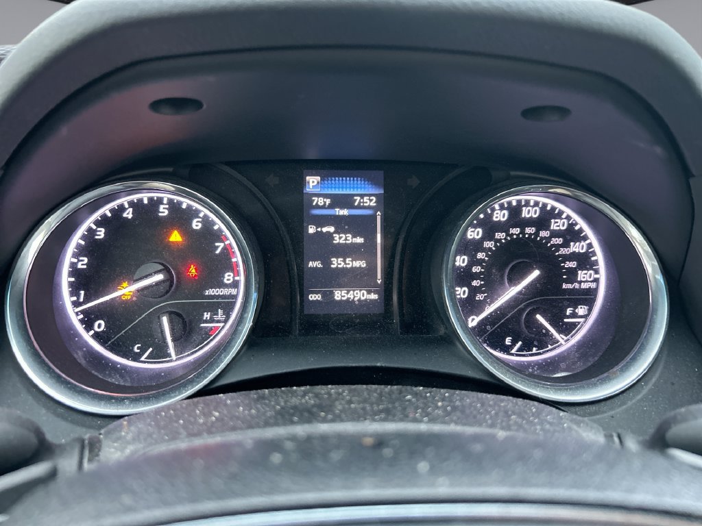Used 2019 Toyota Camry SE FWD image 21