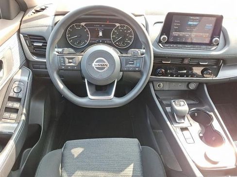 Certified 2021 Nissan Rogue SV image 44