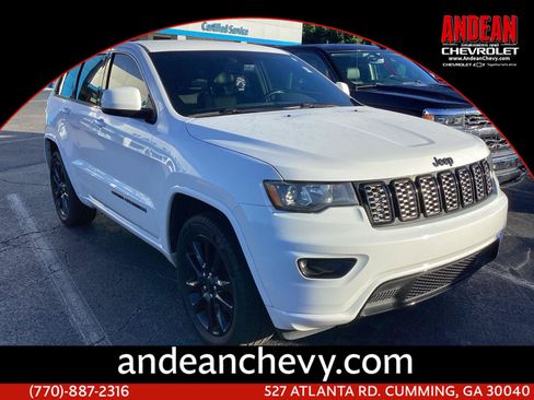 Used 2020 Jeep Grand Cherokee Altitude RWD image 1