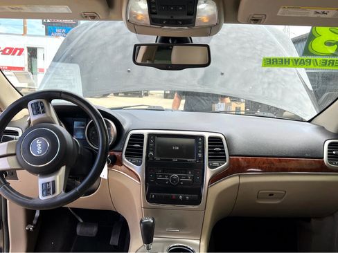 Used 2013 Jeep Grand Cherokee Limited image 13