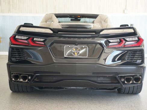 Used 2023 Chevrolet Corvette Stingray Premium Conv w/ Z51 Performance Package RWD image 17