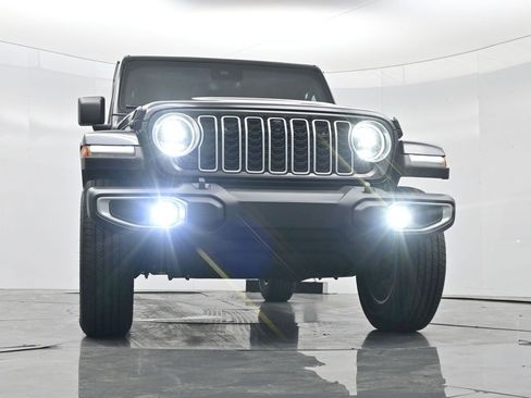 New 2025 Jeep Wrangler Unlimited Sahara w/ Safety Group AWD/4WD image 30