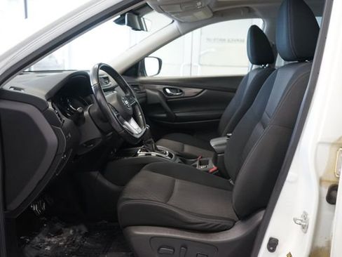 Used 2019 Nissan Rogue SV w/ Sun & Sound Touring Package image 20