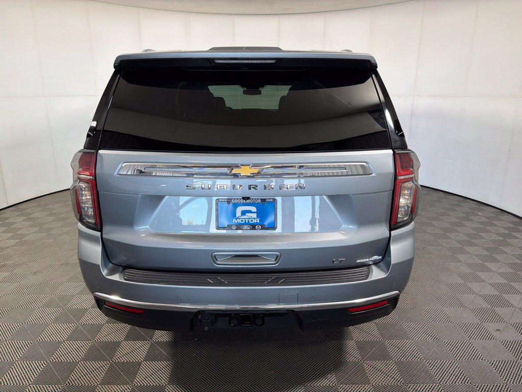 Used 2024 Chevrolet Suburban LT AWD/4WD image 6