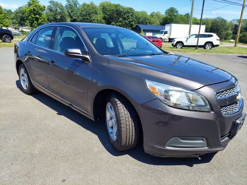 Used 2013 Chevrolet Malibu LS w/ Protection Package FWD image 3