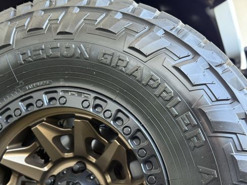 Used 2021 Jeep Gladiator Rubicon image 10