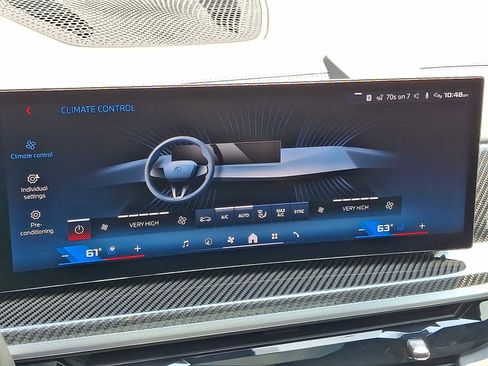 Used 2025 BMW X5 M60i w/ Executive Package image 16