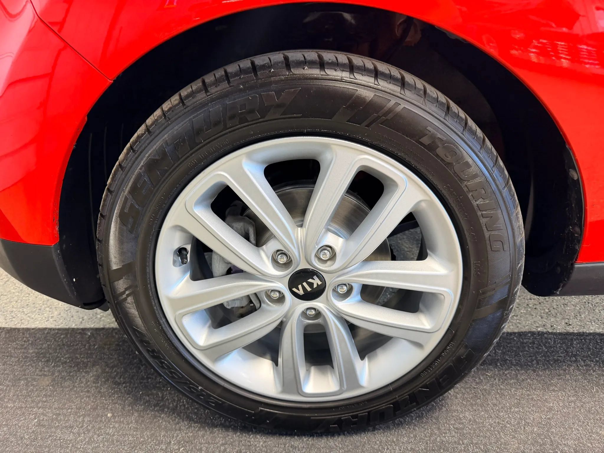 Used 2018 Kia Soul + FWD image 14