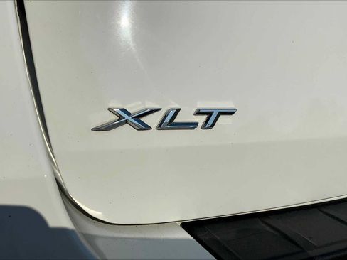 Used 2020 Ford Explorer XLT RWD image 9