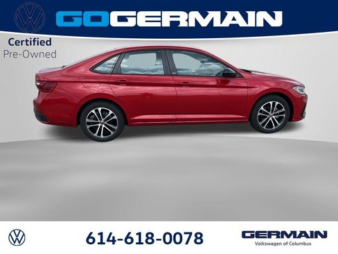 Used 2025 Volkswagen Jetta Sport image 10